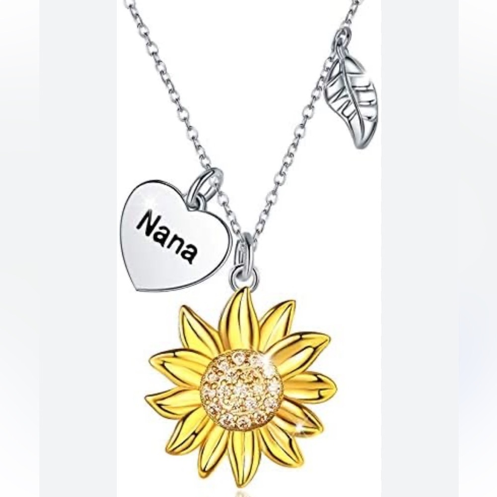 MUATOGIML Sunflower heart Pendant Necklace NWT in box with cleaning cloth nana
